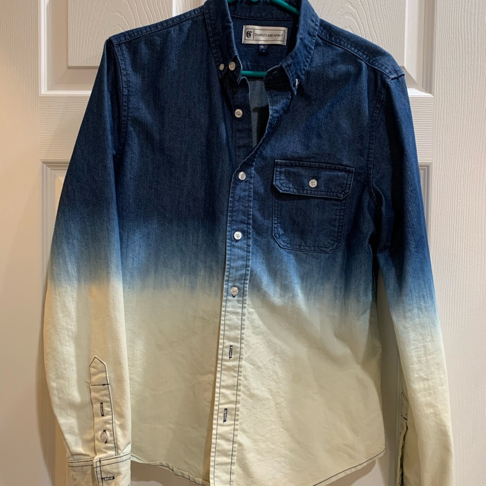 Men’s Tie-Dyed, nice thickness so it could be worn as an outer layer as well.